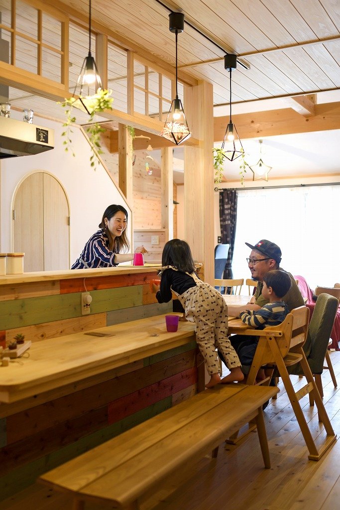 ◇造作カウンター巾60㎝・50㎝の用途は？ ◇大工100%工務店vol.1 2022  